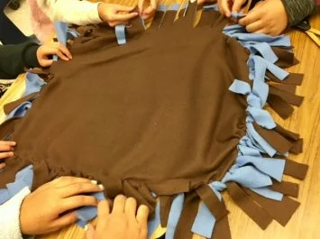 No sew pet blanket project for animal shelter