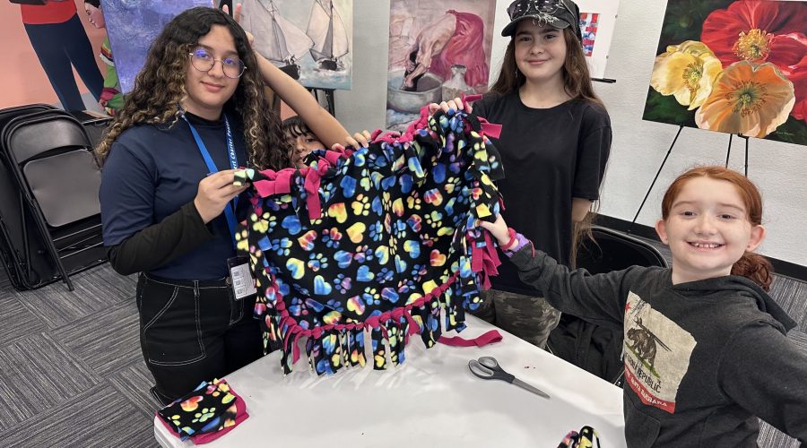 No-Sew-Blankets-at-Library.jpg